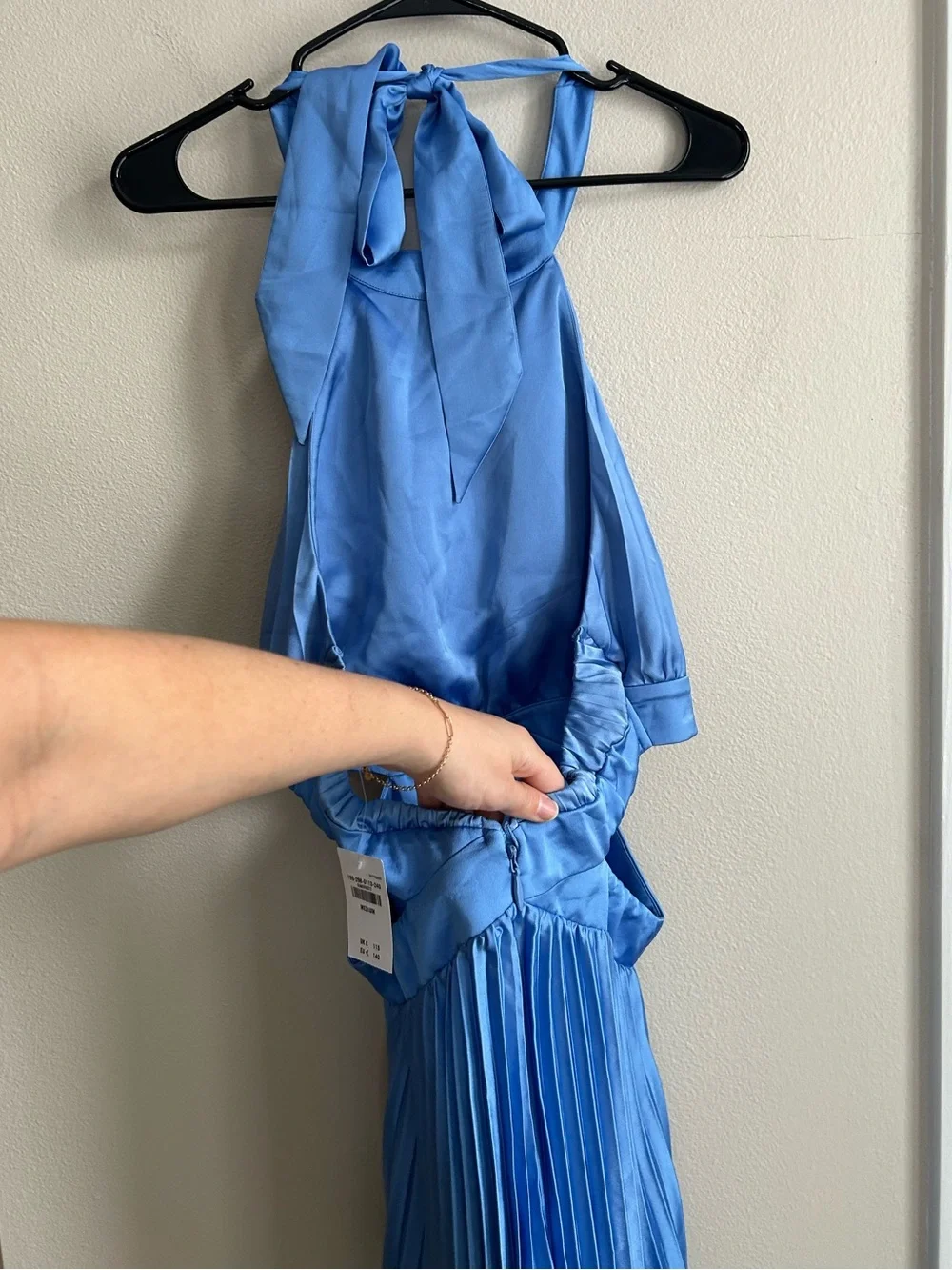 NWT Abercrombie & Fitch Giselle Halter Blue Ombré Pleated Cutout Maxi Dress Sz M